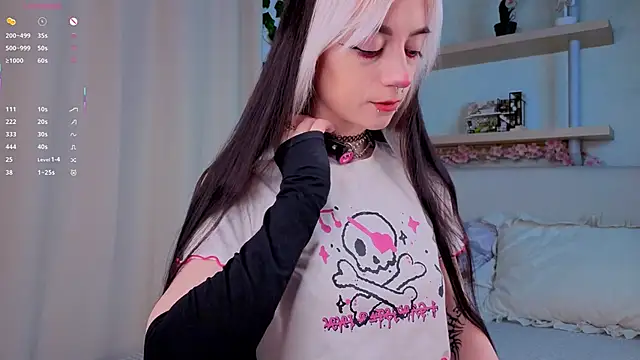 Snapshot of TristaRoht chatting on 8, 11, 2025 TristaRoht online show from 8, 11, 2025