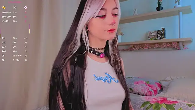 Snapshot of TristaRoht chatting on 15, 11, 2025 TristaRoht online show from 15, 11, 2025