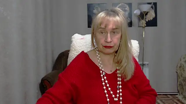 Snapshot of koroleva70 chatting on 1, 10, 2025 koroleva70 online show from 1, 10, 2025