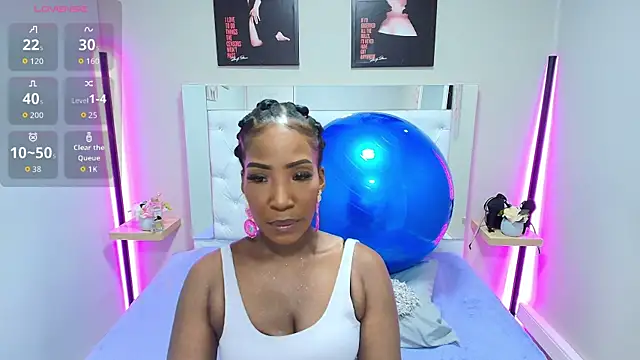 kimmturner online show from 19, 9, 2025