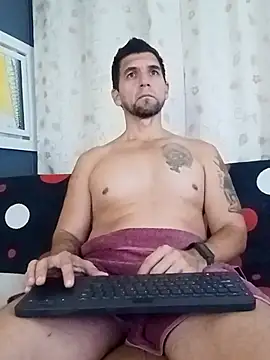 Snapshot of JULESLAKES chatting on 7, 4, 2026 JULESLAKES online show from 7, 4, 2026