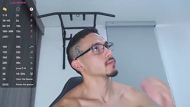 russthiago online show from 18, 12, 2024