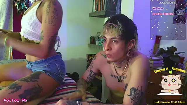 Snapshot of badeyes_crazygoat chatting on 4, 11, 2025 badeyes crazygoat online show from 4, 11, 2025