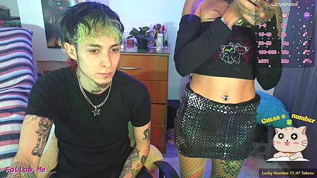 Snapshot of badeyes_crazygoat chatting on 14, 11, 2025 badeyes crazygoat online show from 14, 11, 2025