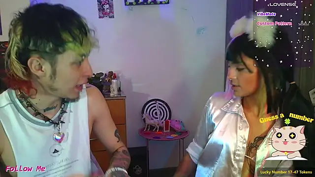 Snapshot of badeyes_crazygoat chatting on 15, 11, 2025 badeyes crazygoat online show from 15, 11, 2025