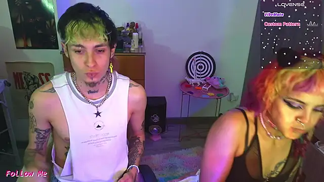 Snapshot of badeyes_crazygoat chatting on 21, 11, 2025 badeyes crazygoat online show from 21, 11, 2025