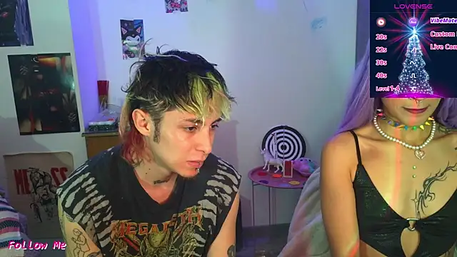 Snapshot of badeyes_crazygoat chatting on 28, 11, 2025 badeyes crazygoat online show from 28, 11, 2025