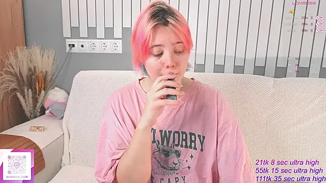 Snapshot of __KawaiiYuki__ chatting on 3, 11, 2025 KawaiiYuki online show from 3, 11, 2025