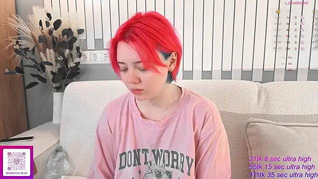 Snapshot of __KawaiiYuki__ chatting on 8, 11, 2025 KawaiiYuki online show from 8, 11, 2025