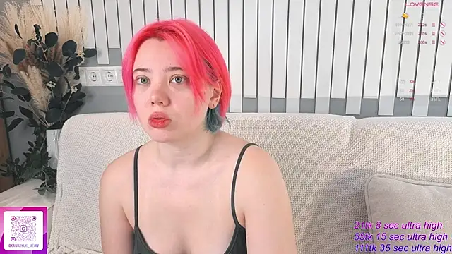 Snapshot of __KawaiiYuki__ chatting on 17, 11, 2025 KawaiiYuki online show from 17, 11, 2025