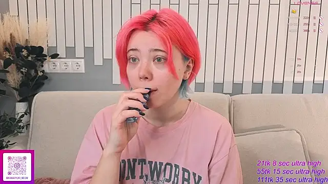 Snapshot of __KawaiiYuki__ chatting on 23, 11, 2025 KawaiiYuki online show from 23, 11, 2025