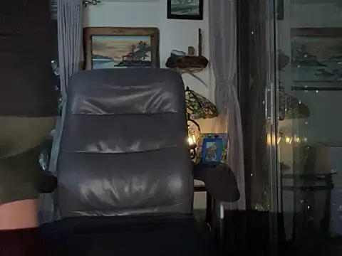 Snapshot of ThickDick_Daddy chatting on 3, 6, 2026 ThickDick Daddy online show from 3, 6, 2026