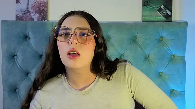 Snapshot of Paola_Lyon_ chatting on 25, 9, 2025 Paola Lyon online show from 25, 9, 2025