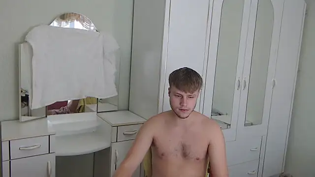 Snapshot of Zoro1999 chatting on 14, 12, 2024 Zoro1999 online show from 14, 12, 2024