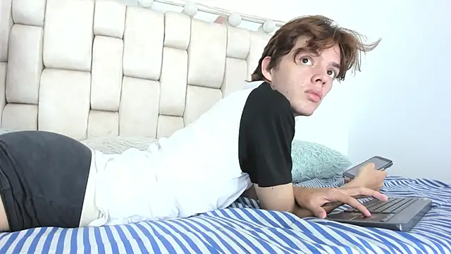 daniel hot03 online show from 14, 12, 2025