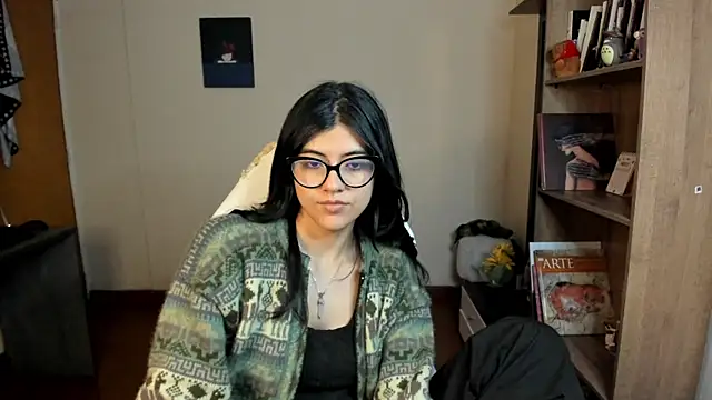 Snapshot of valerie__skyy chatting on 4, 3, 2025 valerie skyy online show from 4, 3, 2025