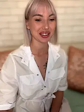 MiaMinx online show from 15, 10, 2025