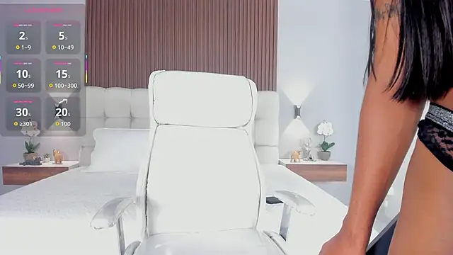 Snapshot of sofi_potter_ chatting on 8, 10, 2025 sofi potter  online show from 8, 10, 2025