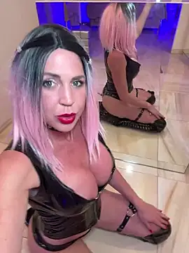 Snapshot of Kate-monroe chatting on 5, 2, 2025 Kate-monroe online show from 5, 2, 2025