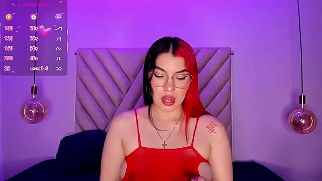 EmmaSwift  online show from 18, 10, 2025