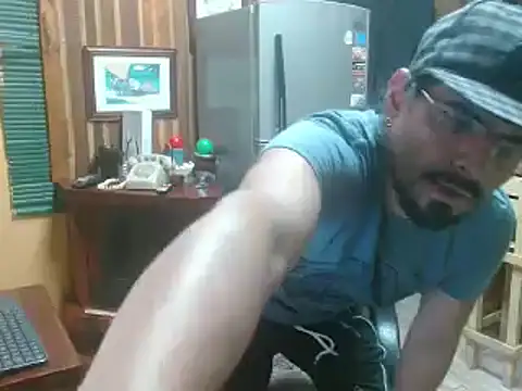 Dr Pocholate84 online show from 10, 1, 2025