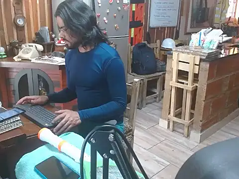 Dr Pocholate84 online show from 12, 11, 2025