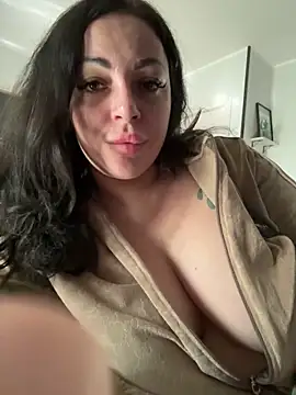 Snapshot of Chloe_Ricci chatting on 2, 12, 2024 Chloe Ricci online show from 2, 12, 2024