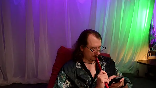 Claudia and elon  online show from 19, 7, 2026