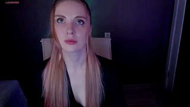 Snapshot of Aqualen chatting on 11, 11, 2025 Aqualen online show from 11, 11, 2025