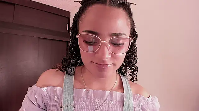 Snapshot of DAHLIA_BROWNIE chatting on 16, 9, 2025 DAHLIA BROWNIE online show from 16, 9, 2025
