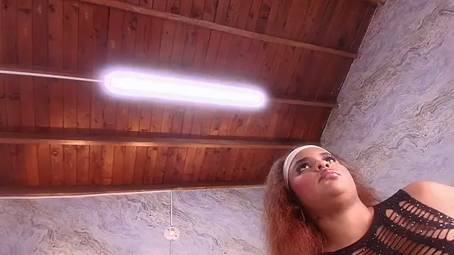 jones maddy  online show from 7, 11, 2025