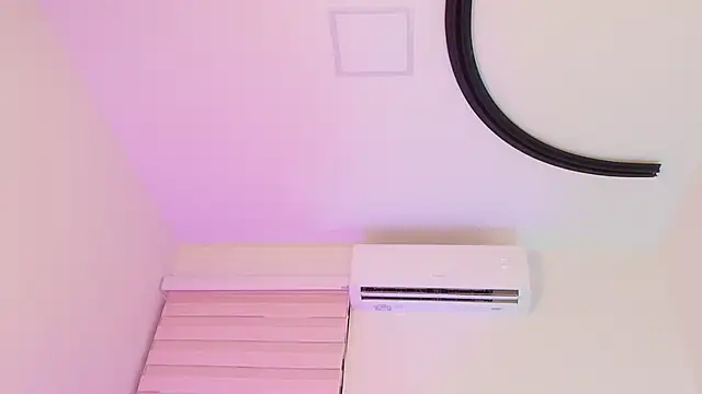 jones maddy  online show from 26, 11, 2025