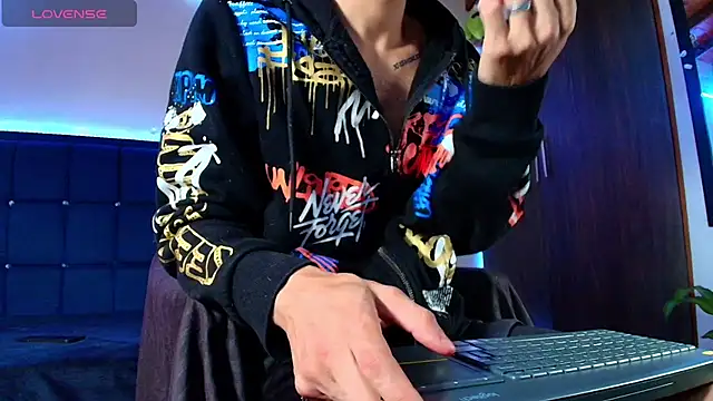 kuzzcoo online show from 29, 9, 2025