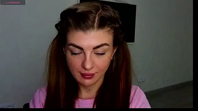  comefeelme  online show from 6, 3, 2025