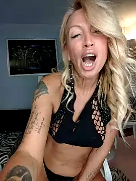 Snapshot of Weloveblue chatting on 28, 1, 2025 Weloveblue online show from 28, 1, 2025