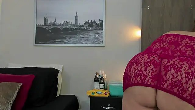 Snapshot of Cheryl_JONES chatting on 21, 9, 2025 Cheryl JONES online show from 21, 9, 2025