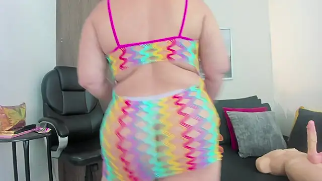 Snapshot of Cheryl_JONES chatting on 21, 11, 2025 Cheryl JONES online show from 21, 11, 2025