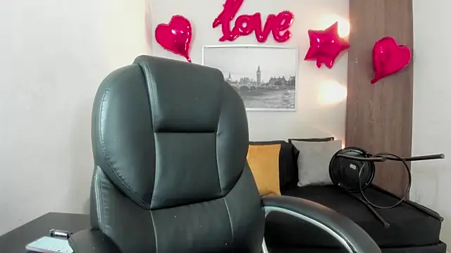 Snapshot of Cheryl_JONES chatting on 20, 3, 2026 Cheryl JONES online show from 20, 3, 2026