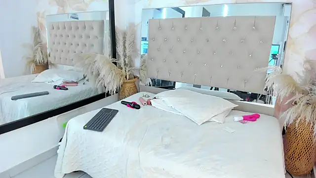 Snapshot of ainaah_ chatting on 27, 2, 2025 ainaah online show from 27, 2, 2025