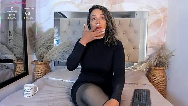 Snapshot of ainaah_ chatting on 21, 11, 2025 ainaah online show from 21, 11, 2025