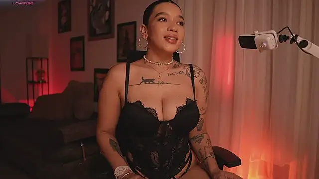 HannahW  online show from 2, 4, 2026