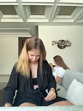 Nura n Sarah online show from 17, 10, 2025