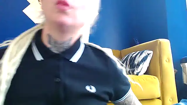 Snapshot of pixiedreadx chatting on 23, 10, 2025 pixiedreadx online show from 23, 10, 2025