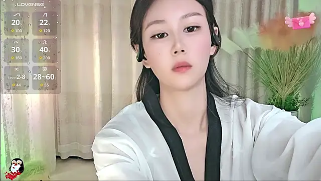 Aimee-520 online show from 18, 9, 2025