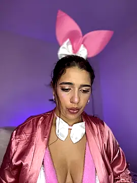 Snapshot of Alicia_Ruiz chatting on 31, 10, 2025 Alicia Ruiz online show from 31, 10, 2025