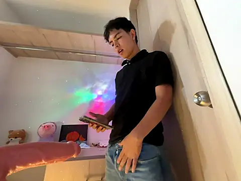 Snapshot of Blum_icee chatting on 15, 11, 2025 Blum icee online show from 15, 11, 2025