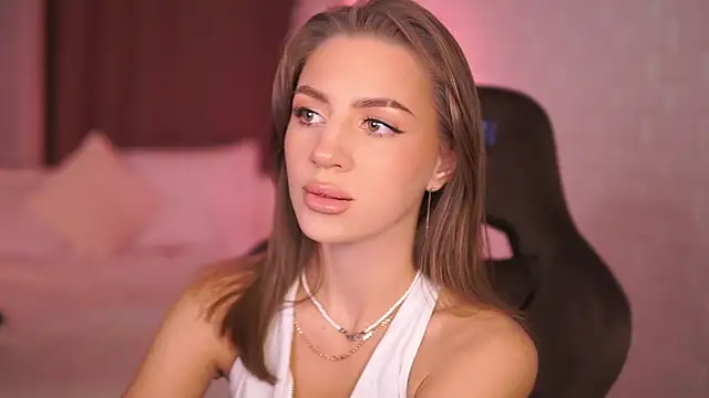 Snapshot of MaryHillty chatting on 11, 11, 2025 MaryHillty online show from 11, 11, 2025