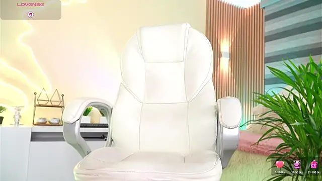 Snapshot of MatiasKorn chatting on 7, 11, 2025 MatiasKorn online show from 7, 11, 2025