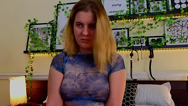 EvaTyrell online show from 4, 12, 2024