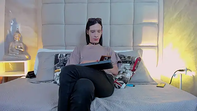 Hecatee 77 online show from 28, 10, 2025